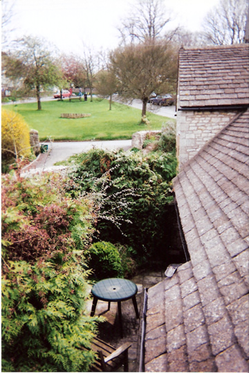 Two Pillars courtyard garden